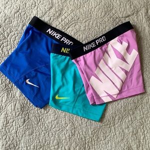 2 set NIKE shorts